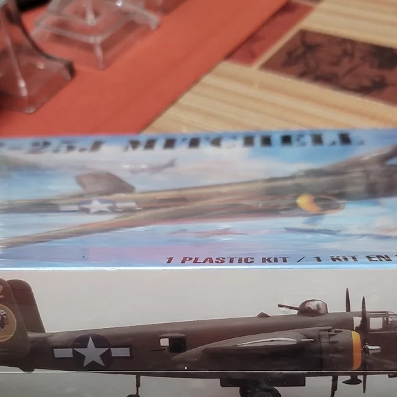 Revell B-25J Mitchell Model Kit - Green and Blue - Picture 4 of 4